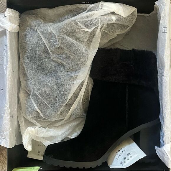 New in Box H By HALSTON Cindy Stacked Heel Suede and Fur Ankle Bootie Size 8